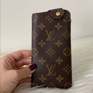Authentic Louis Vuitton MM sunglasses case
